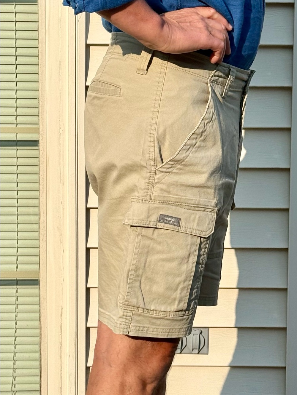 Wrangler Men's Tan Cargo Shorts – Classic Utility Style - Picture 3 of 10